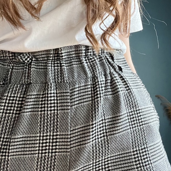 Pantalons carottés noir et blanc - Picture 3 of 6